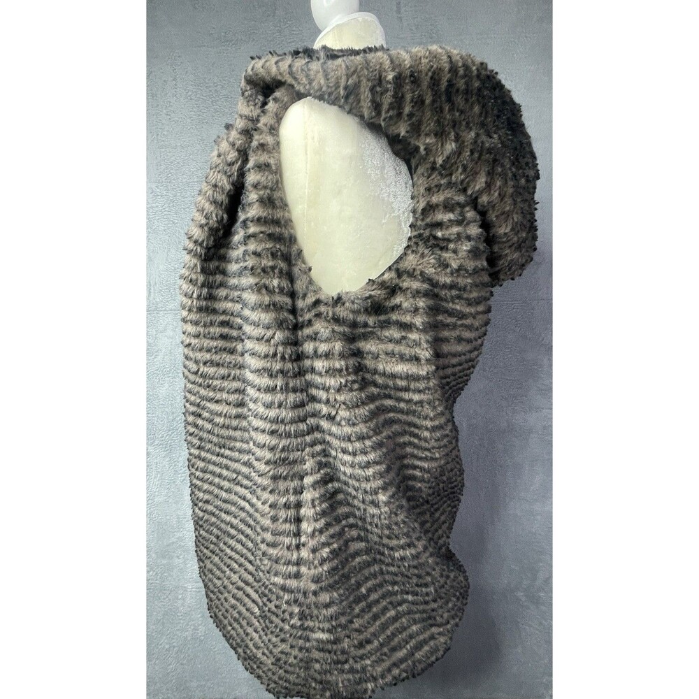 Tahari Women's Faux Fur Vest Size S Fur Hooded Vest Mobwife Italian Glam - Picture 6 of 13